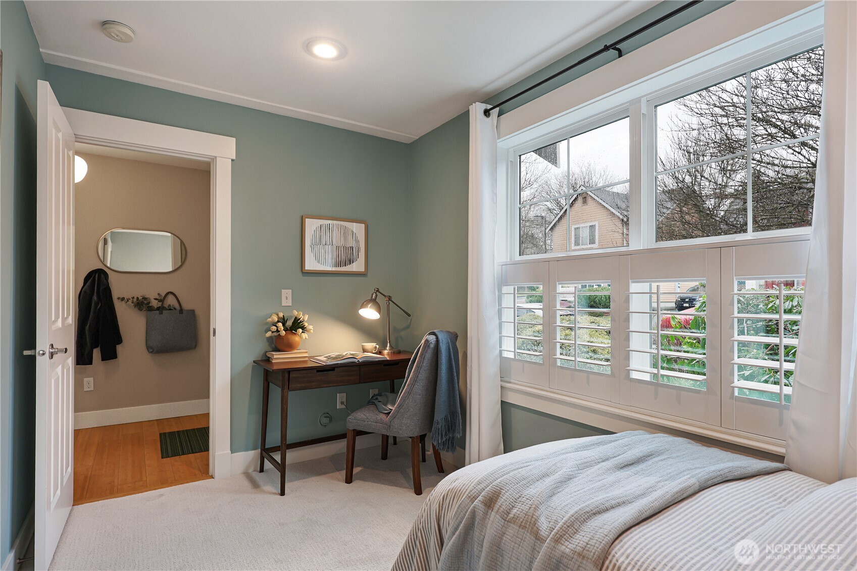 6309 30th Avenue Southwest Seattle, WA 98126 - Photo 4 of 22