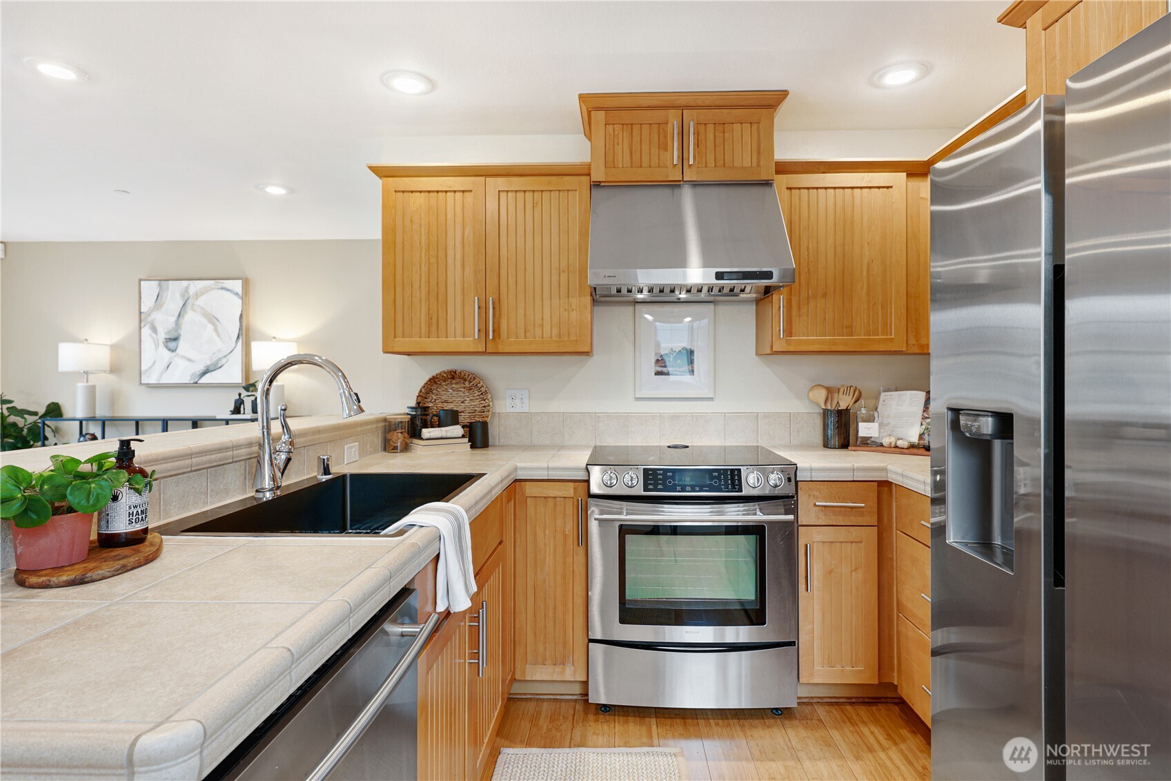 6309 30th Avenue Southwest Seattle, WA 98126 - Photo 7 of 22