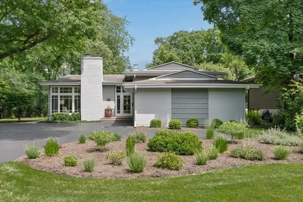 $1,195,000 | 771 Strawberry Hill Drive, Glencoe, IL 60022