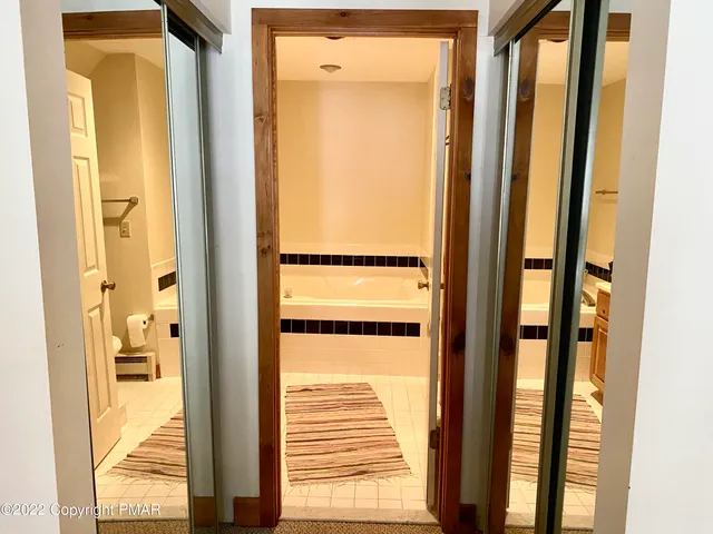 $475,000 | 50 Aspenwall Rd Lake, Lake Harmony, PA 18624