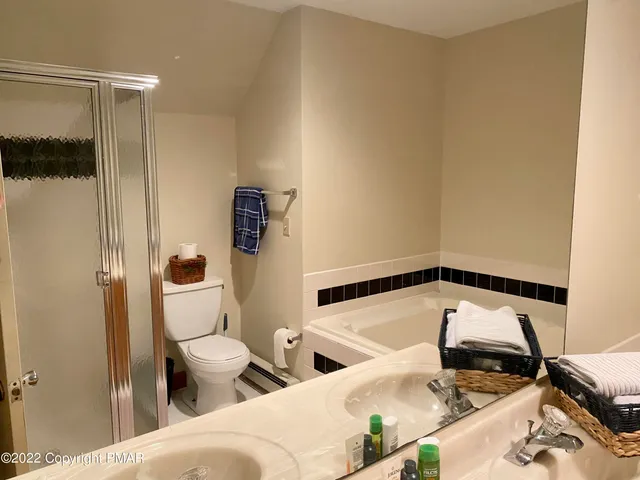 $475,000 | 50 Aspenwall Rd Lake, Lake Harmony, PA 18624