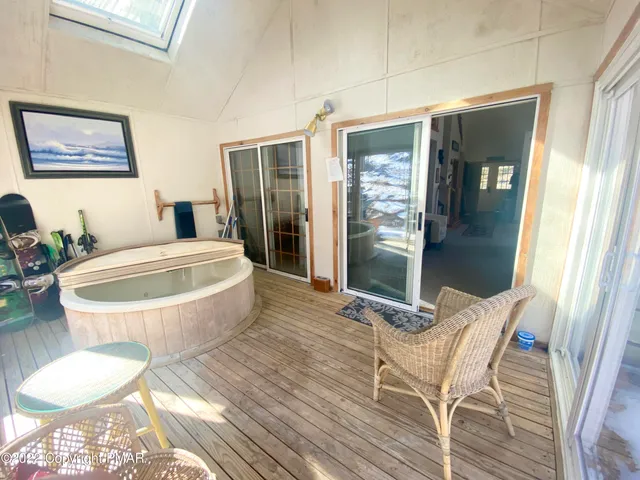 $475,000 | 50 Aspenwall Rd Lake, Lake Harmony, PA 18624