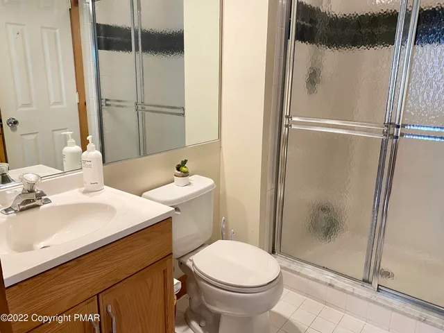 $475,000 | 50 Aspenwall Rd Lake, Lake Harmony, PA 18624