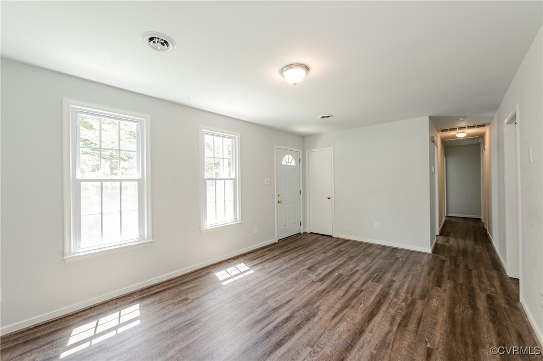 1632 Milo Road Richmond, VA 23225 - Photo 4 of 27 Gallery Image 4