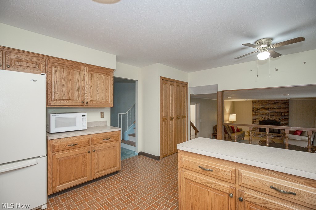 6311 Rousseau Drive Parma, OH 44129 - Photo 5 of 33