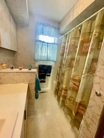 $239,900 | 404 West Court Street, Ludington, MI 49431