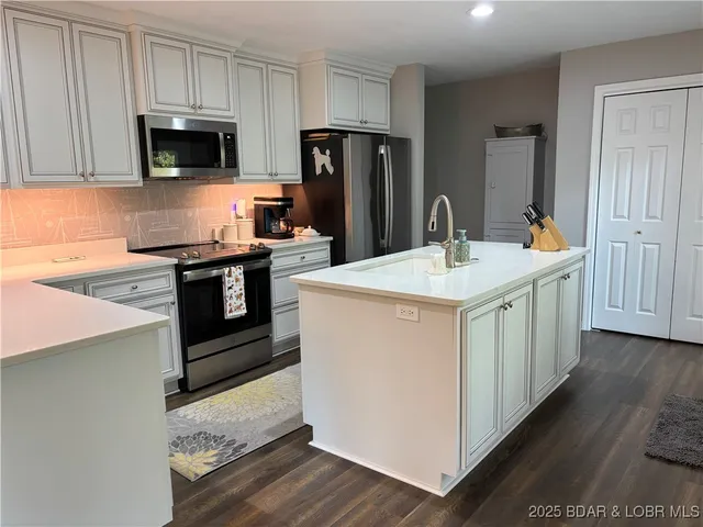 $397,500 | 368 Westwood Drive, Camdenton, MO 65020