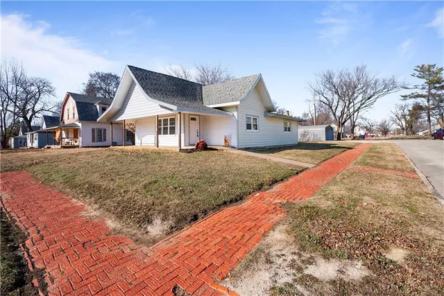 $169,900 | 611 East 5th Avenue, Caney, KS 67333