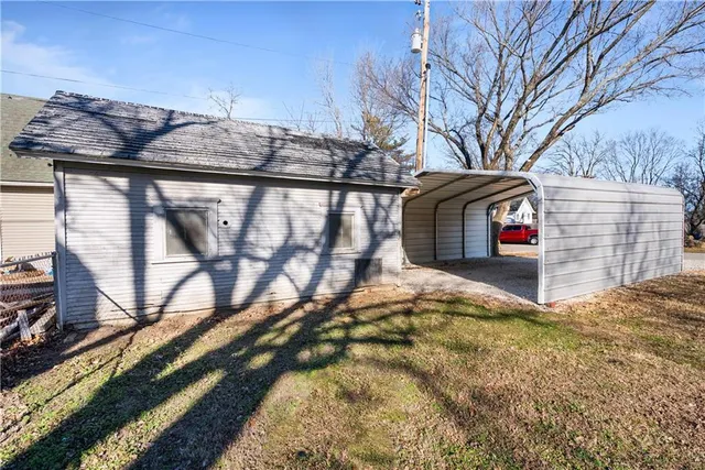 $169,900 | 611 East 5th Avenue, Caney, KS 67333