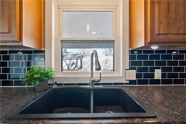 $169,900 | 611 East 5th Avenue, Caney, KS 67333