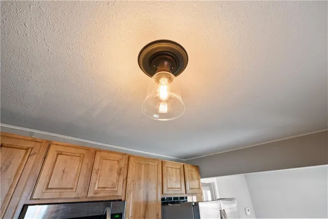 $169,900 | 611 East 5th Avenue, Caney, KS 67333