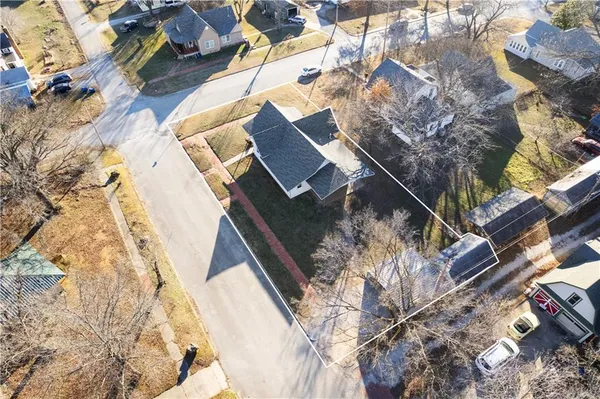 $159,900 | 611 East 5th Avenue, Caney, KS 67333