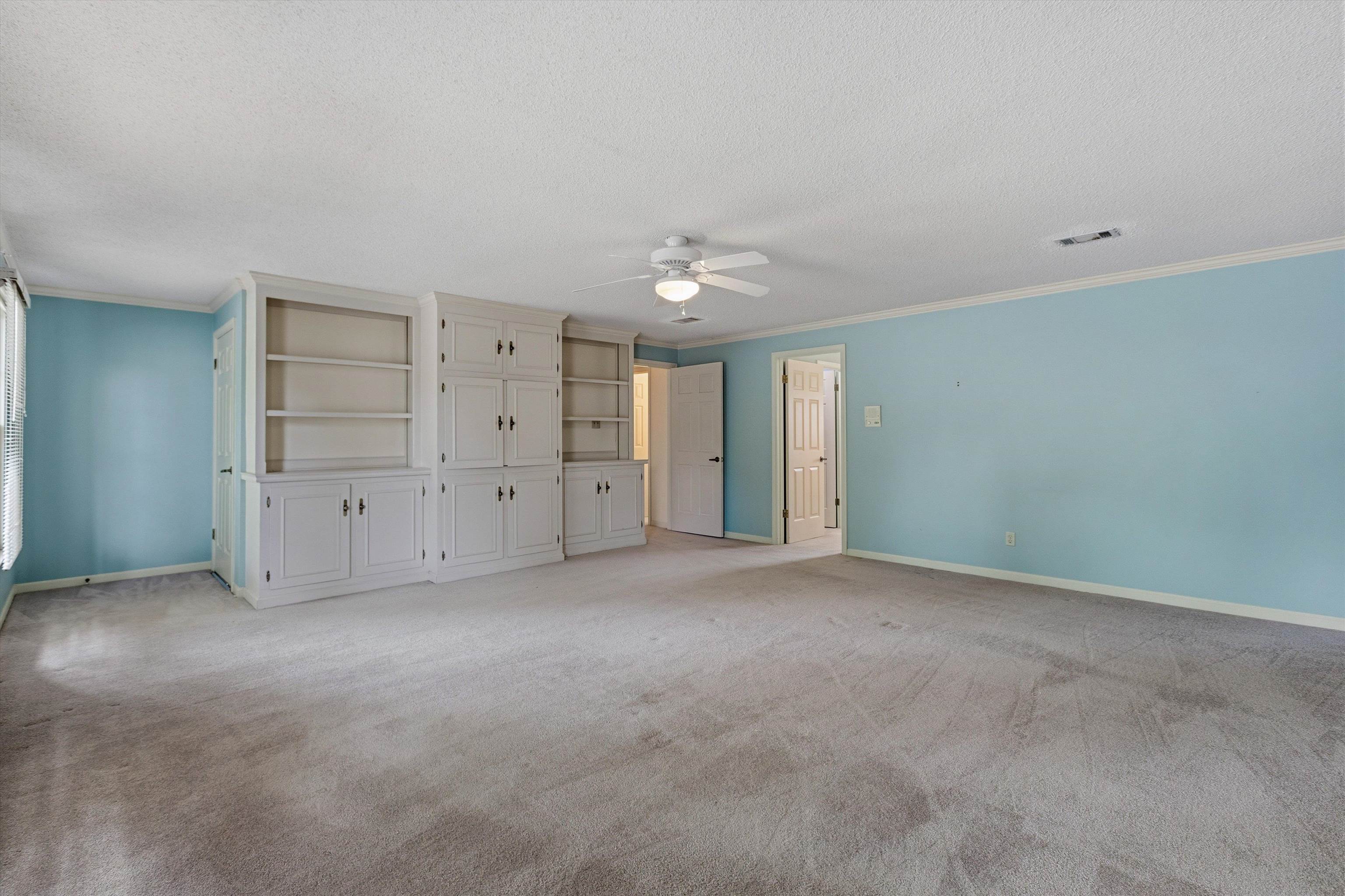 2783 West Levee Oaks Collierville, TN 38017 - Photo 25 of 40 an empty room with closet and entryway