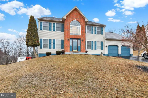 $399,500 | 87 Oak Ledge Avenue, Schuylkill Haven, PA 17972