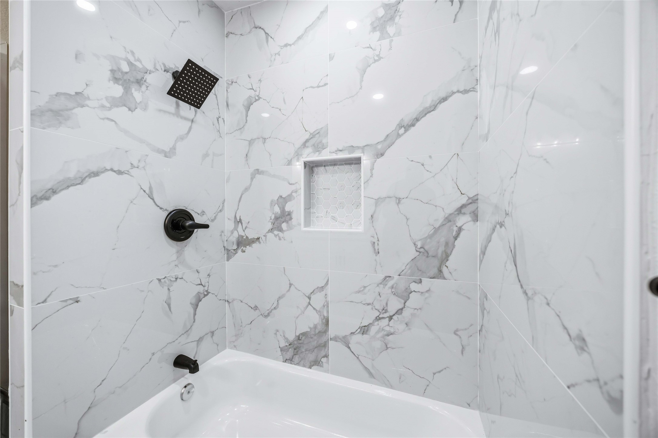 18234 Atkinson Lane Conroe, TX 77384 - Photo 20 of 39