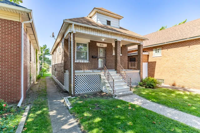 $164,999 | 2510 White Oak Avenue, Whiting, IN 46394