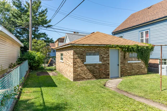 $164,999 | 2510 White Oak Avenue, Whiting, IN 46394