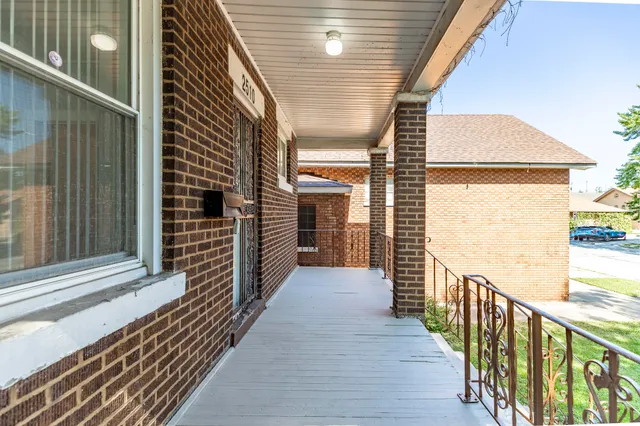 $164,999 | 2510 White Oak Avenue, Whiting, IN 46394