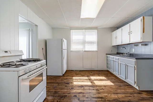 $164,999 | 2510 White Oak Avenue, Whiting, IN 46394