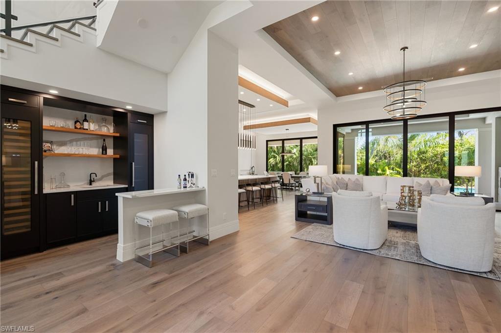 3540 Crayton Road Naples, FL 34103 - Photo 6 of 17