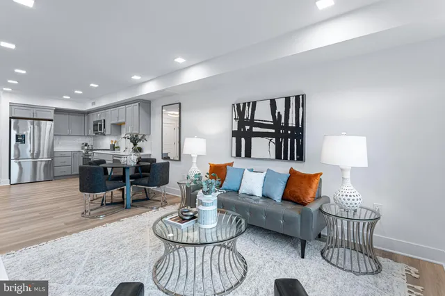 $499,990 | 701 North Henry Street, Unit 212, Alexandria, VA 22314