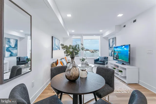 $499,990 | 701 North Henry Street, Unit 212, Alexandria, VA 22314