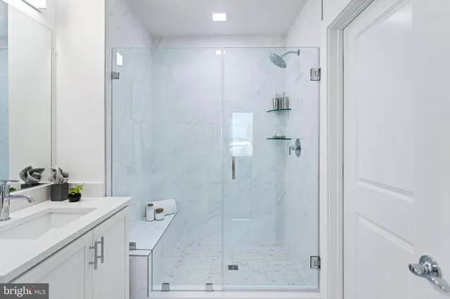 $499,990 | 701 North Henry Street, Unit 212, Alexandria, VA 22314