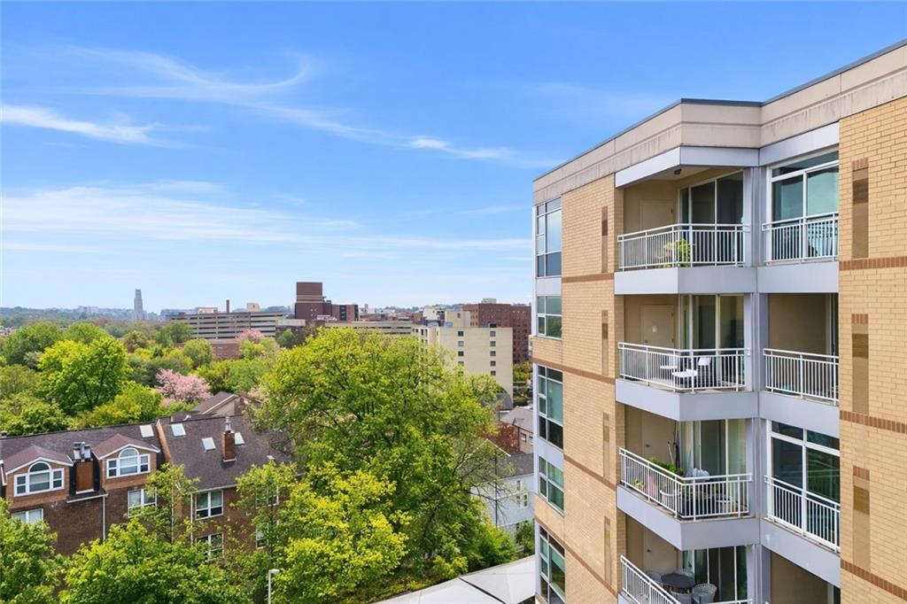 5570 Centre Avenue, Unit 400 Pittsburgh, PA 15232 - Photo 13 of 28 a front view of a multi story building