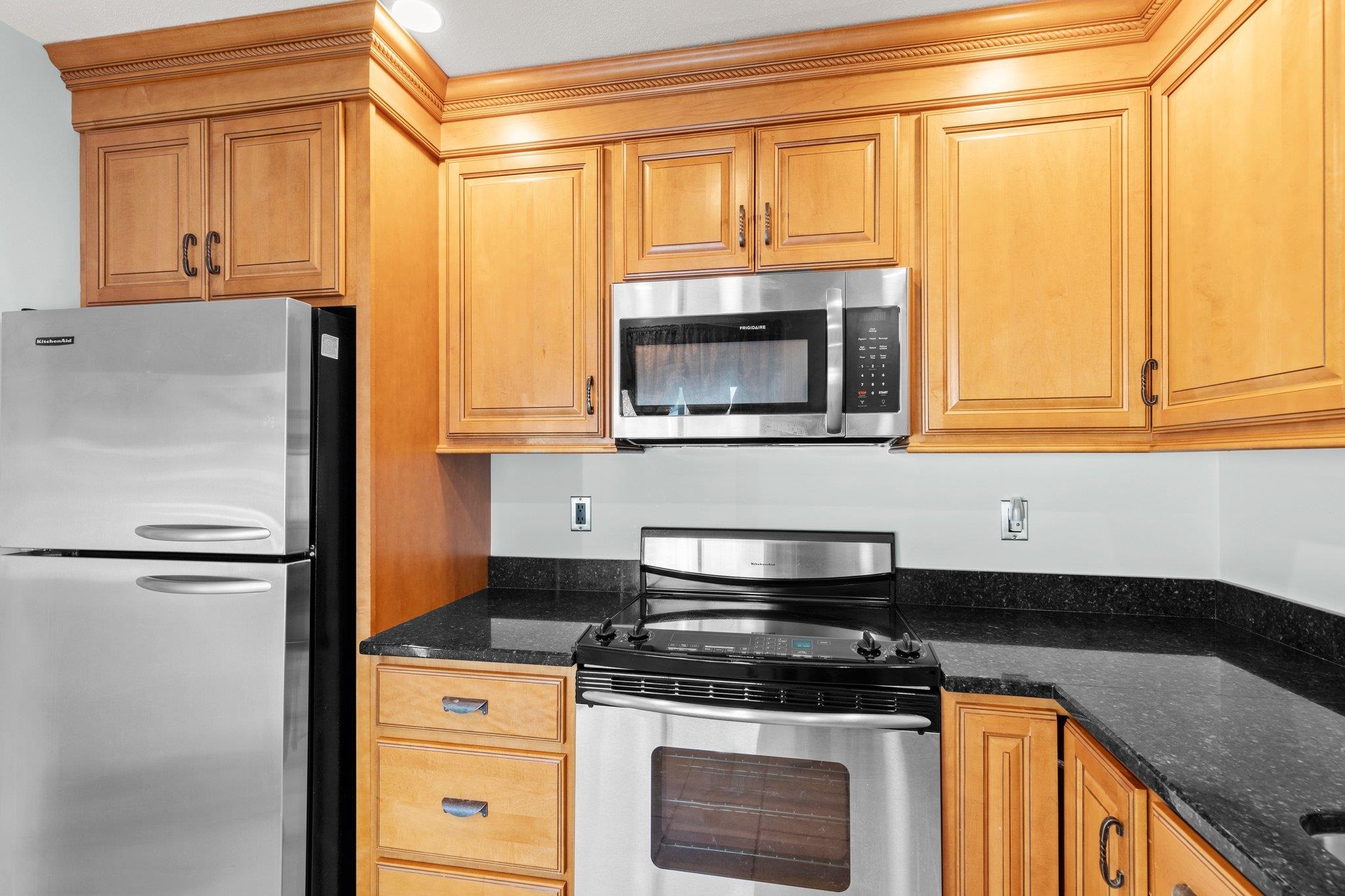 66 Thornhill Road, Unit 66 Stratham, NH 03885 - Photo 37 of 40