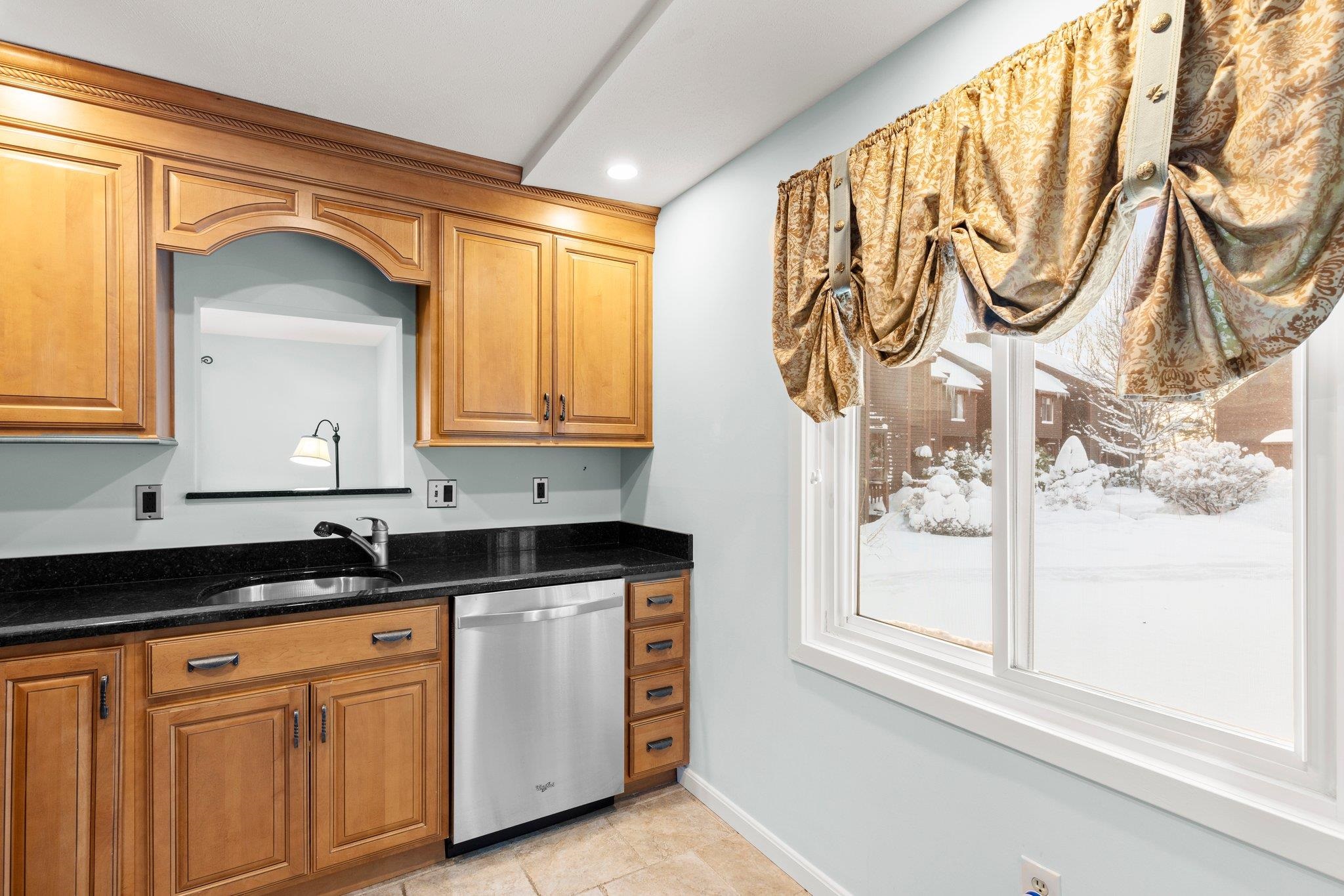 66 Thornhill Road, Unit 66 Stratham, NH 03885 - Photo 38 of 40