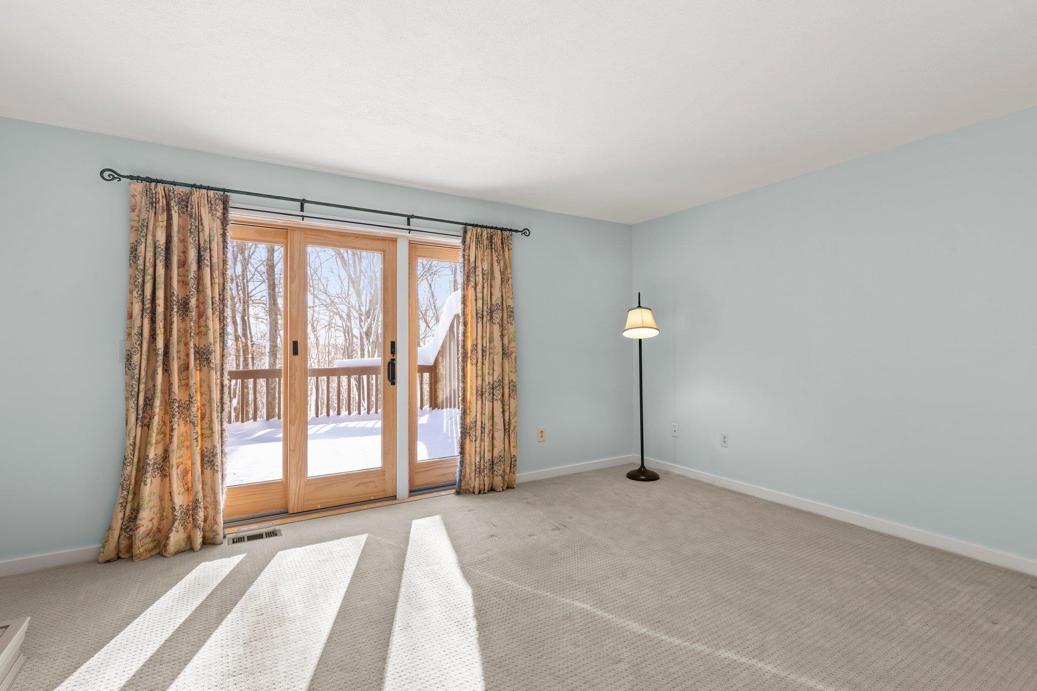 66 Thornhill Road, Unit 66 Stratham, NH 03885 - Photo 8 of 40