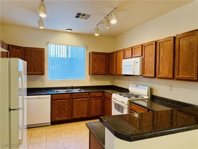 $2,150 | 9342 Winebrook Avenue, Las Vegas, NV 89148