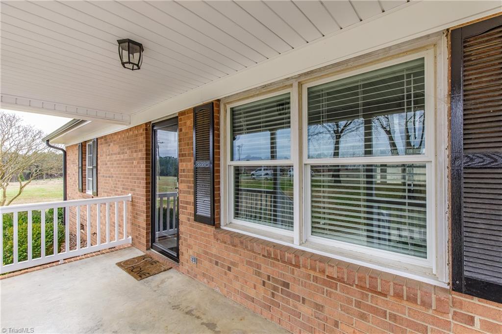 1543 Kirkpatrick Road Burlington, NC 27215 - Photo 3 of 21 Gallery Image 3