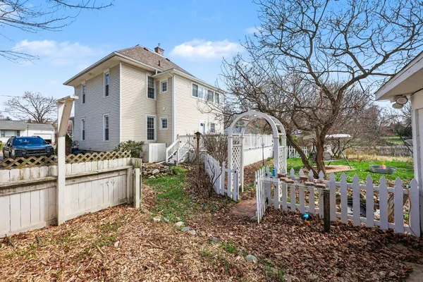 $265,000 | 410 South Center Street, Stockbridge, MI 49285