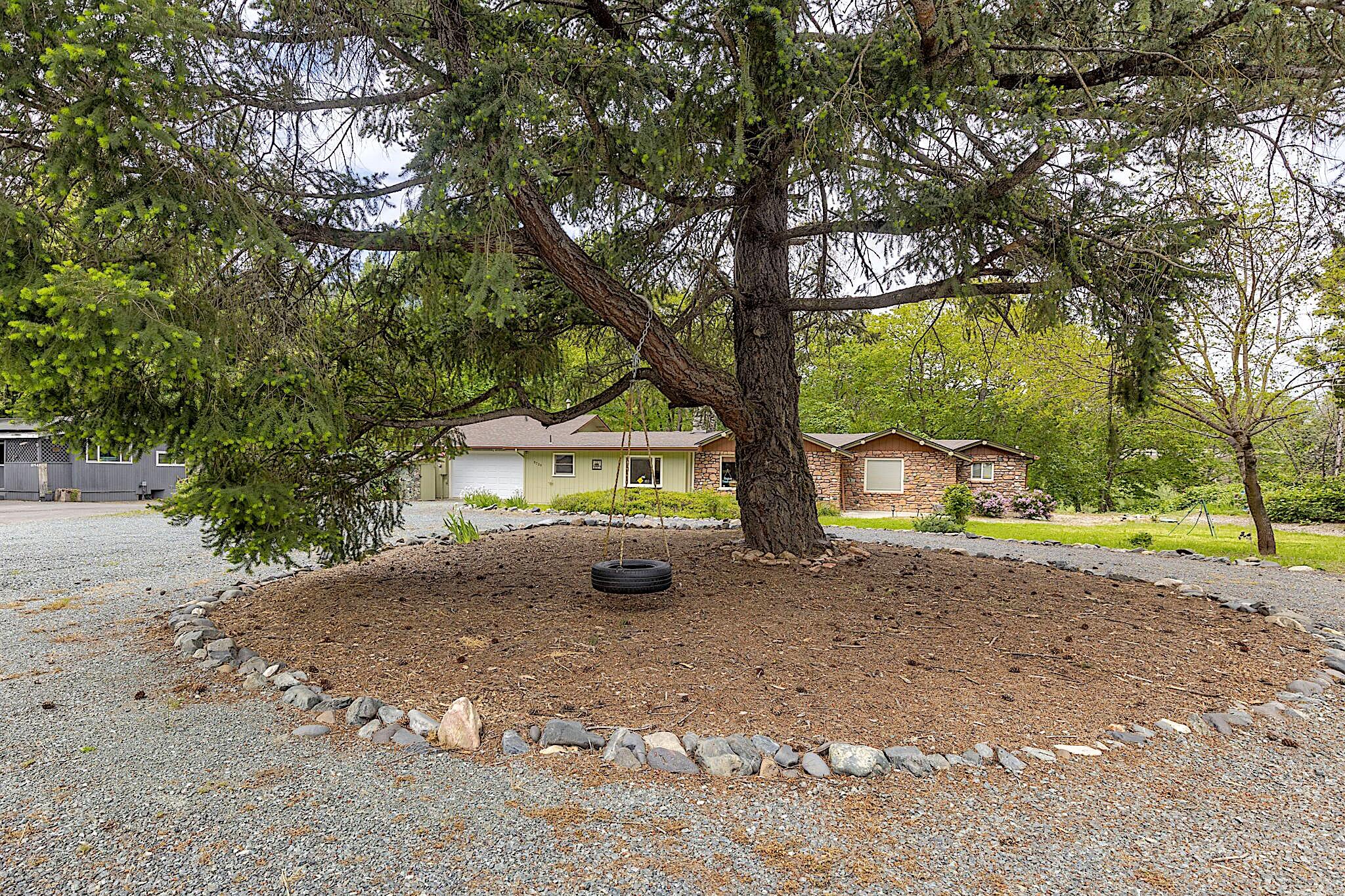 8720 Rogue River Highway Grants Pass, OR 97527 - Photo 46 of 51 36-web-or-mls-8720-rogue-river-hwy