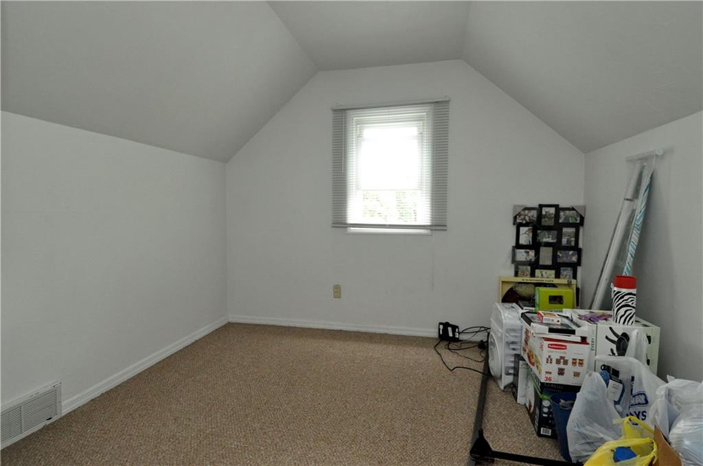 612 Jefferson Road Pittsburgh, PA 15235 - Photo 8 of 12 Gallery Image 8