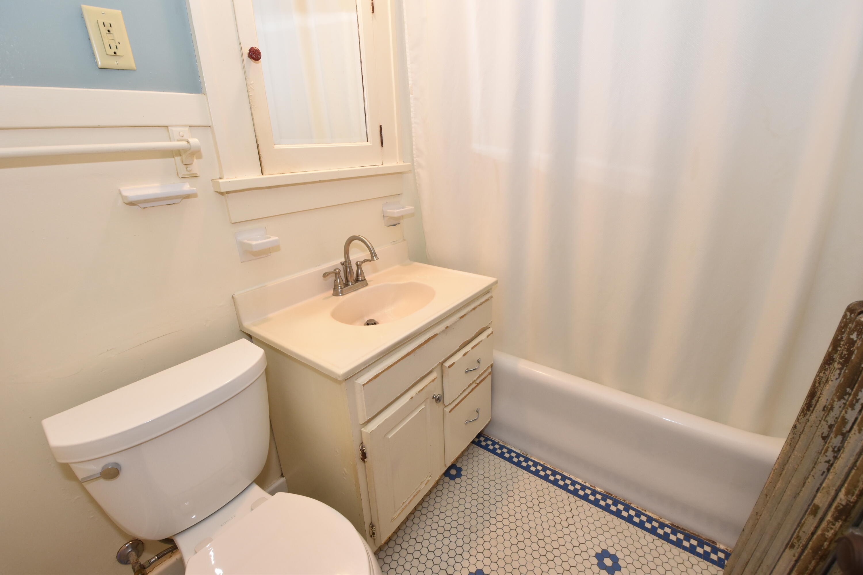 1025 Arthur Avenue Racine, WI 53405 - Photo 34 of 49 Bath