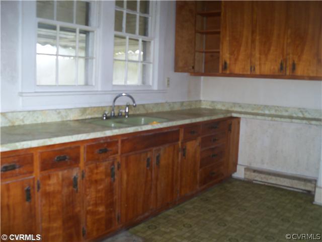 1192 Golden Hill Road Elberon, VA 23846 - Photo 5 of 10 Kitchen