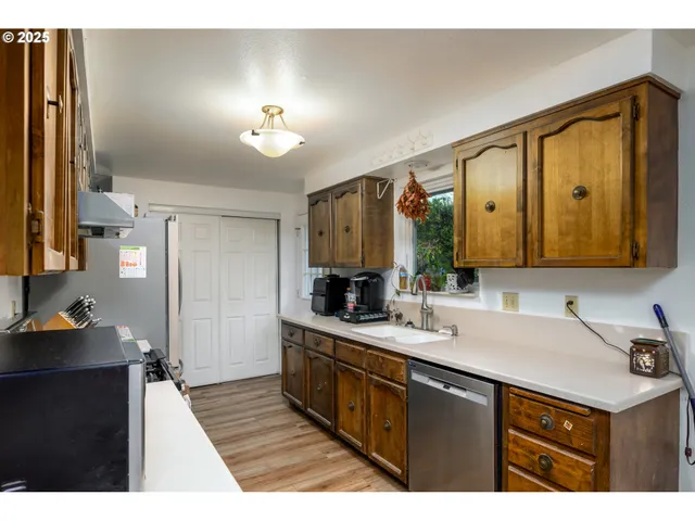 $370,900 | 125 Susan Street, Myrtle Creek, OR 97457