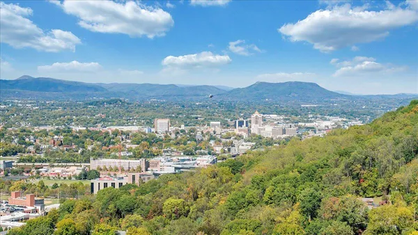 $549,900 | 2644 Robin Hood Road Southeast, Roanoke, VA 24014