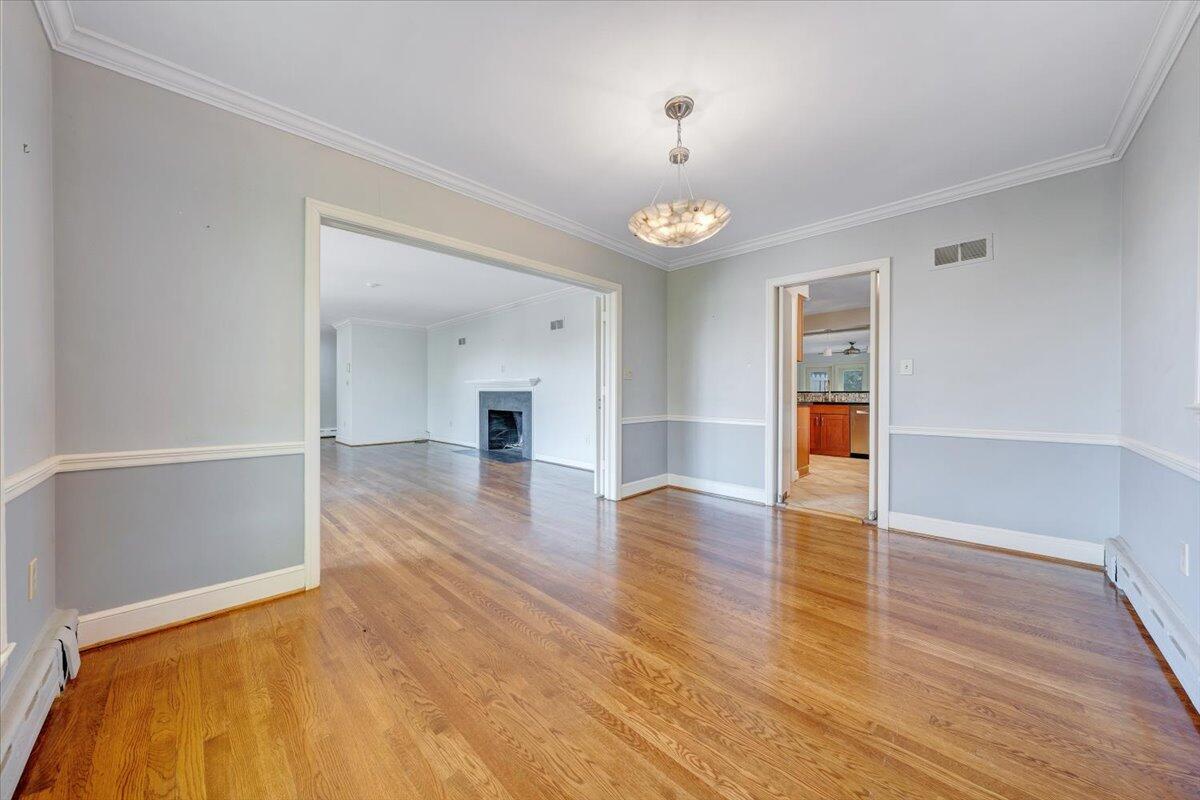 2644 Robin Hood Road Southeast Roanoke, VA 24014 - Photo 13 of 113 013-MIB03346