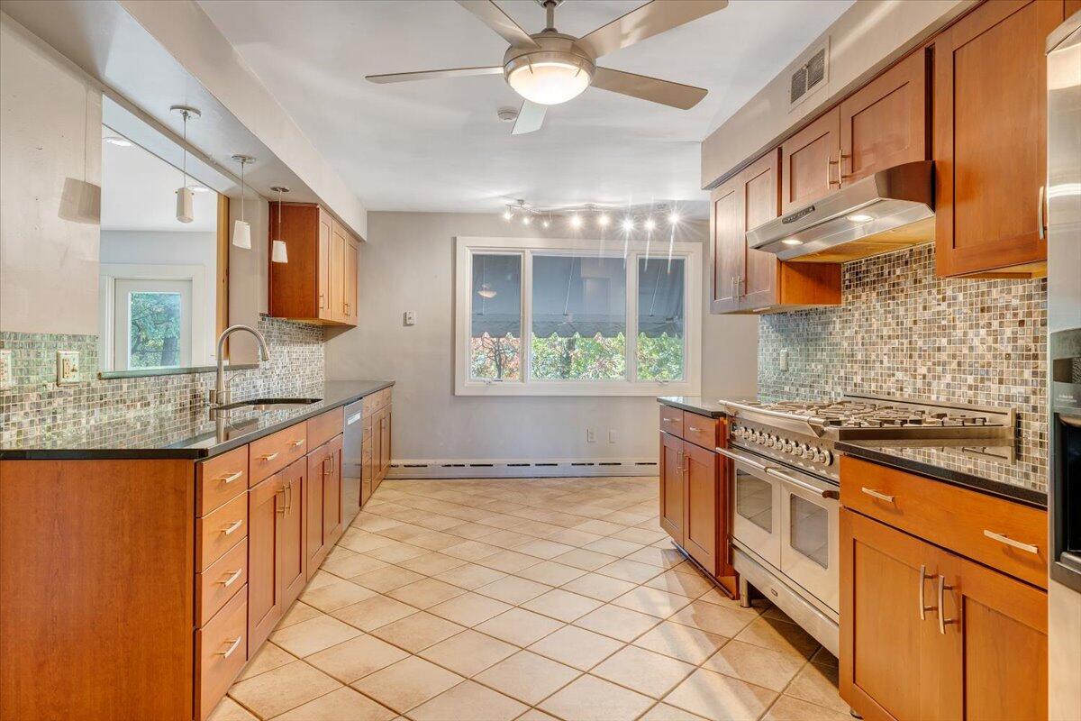 2644 Robin Hood Road Southeast Roanoke, VA 24014 - Photo 20 of 113 020-MIB03367