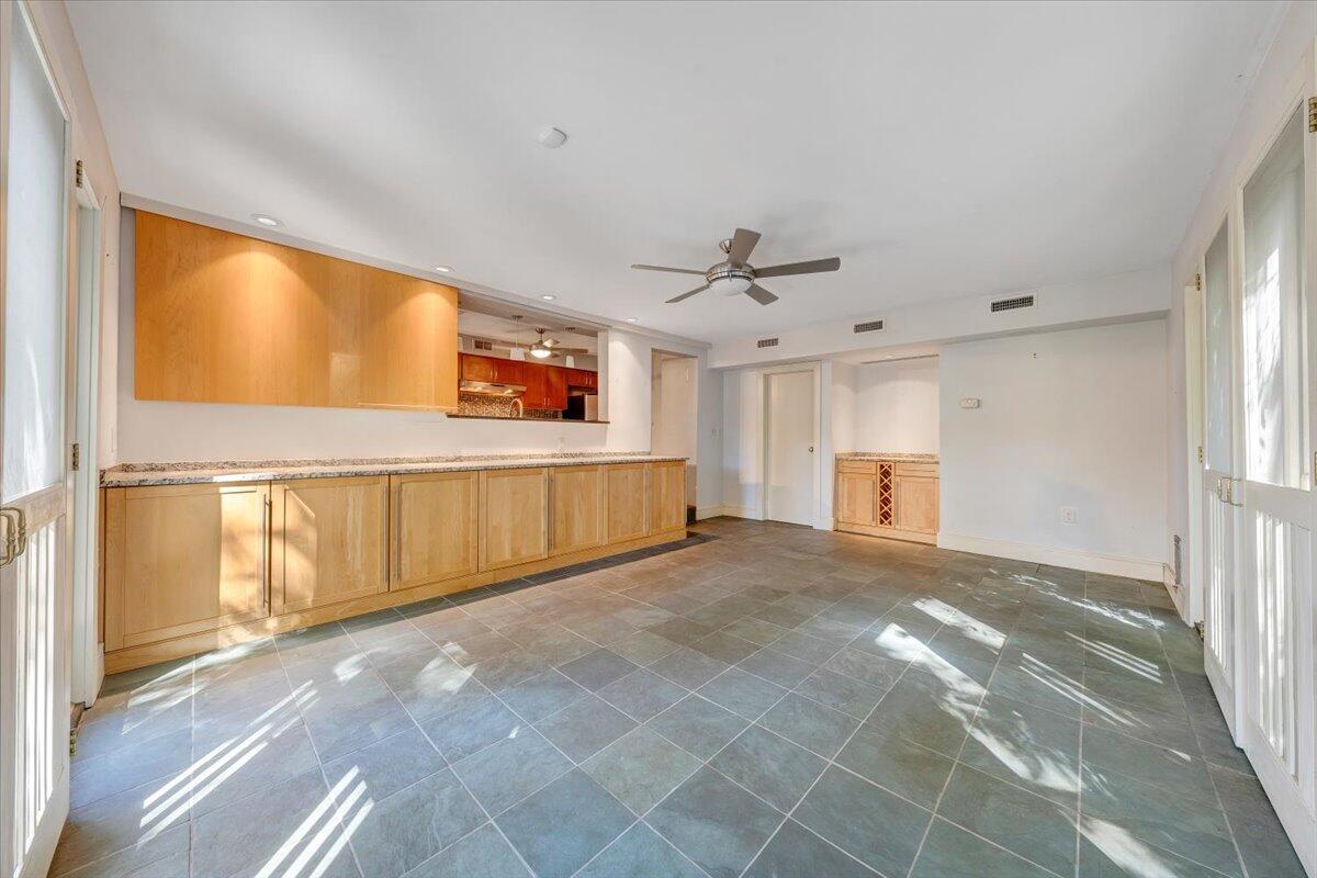 2644 Robin Hood Road Southeast Roanoke, VA 24014 - Photo 25 of 113 025-MIB03385