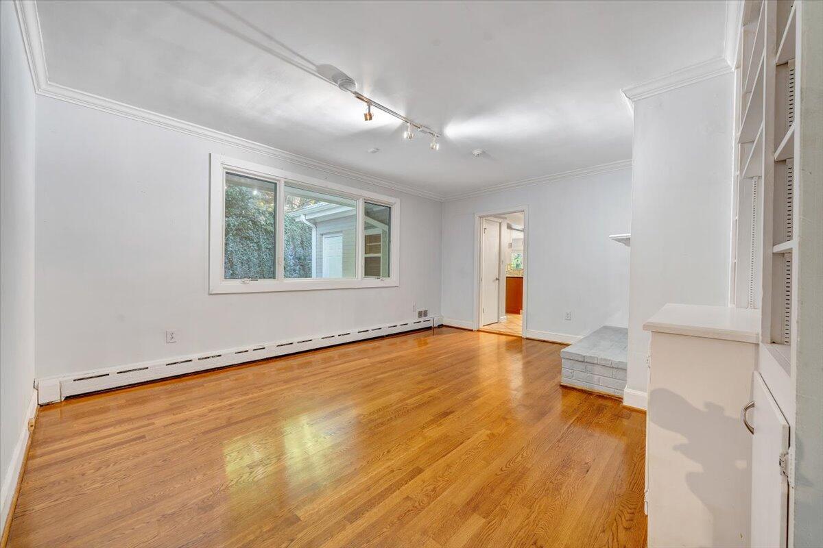 2644 Robin Hood Road Southeast Roanoke, VA 24014 - Photo 30 of 113 030-MIB03403