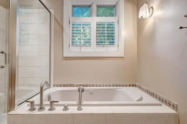 $549,900 | 2644 Robin Hood Road Southeast, Roanoke, VA 24014