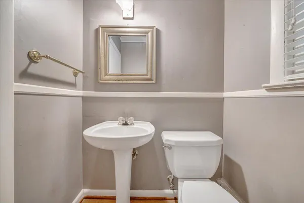 $549,900 | 2644 Robin Hood Road Southeast, Roanoke, VA 24014