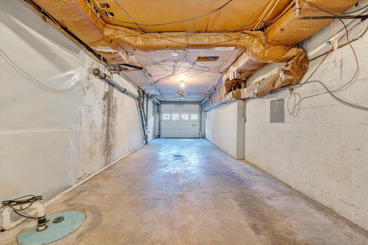 2644 Robin Hood Road Southeast Roanoke, VA 24014 - Photo 47 of 113 047-MIB03466