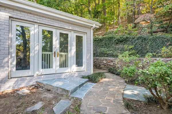$549,900 | 2644 Robin Hood Road Southeast, Roanoke, VA 24014