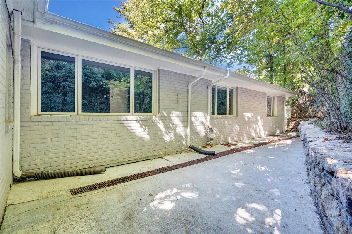 2644 Robin Hood Road Southeast Roanoke, VA 24014 - Photo 60 of 113 060-MIB03508