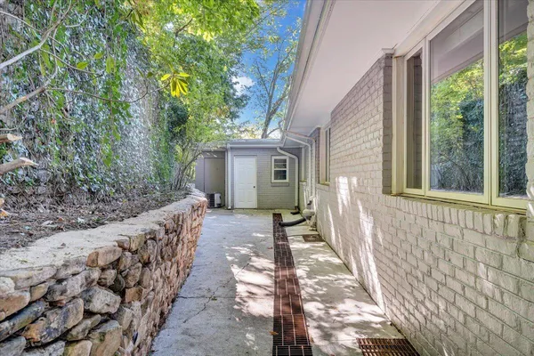 $549,900 | 2644 Robin Hood Road Southeast, Roanoke, VA 24014
